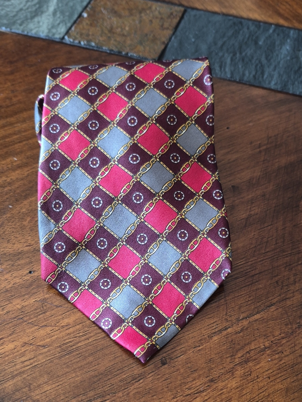 bill blass Burgundy, Red & Gray Geometric Chain Silk Tie